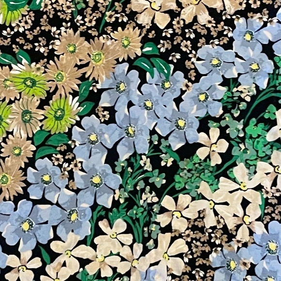 H&M MULTI FLORAL SHORT SLEEVE SCOOP NECK T SHIRT TOP - Picture 7 of 8